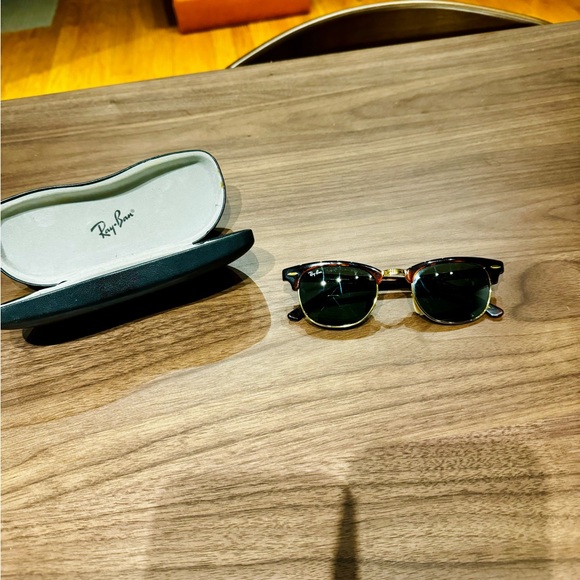 Raybans - Picture 2 of 5